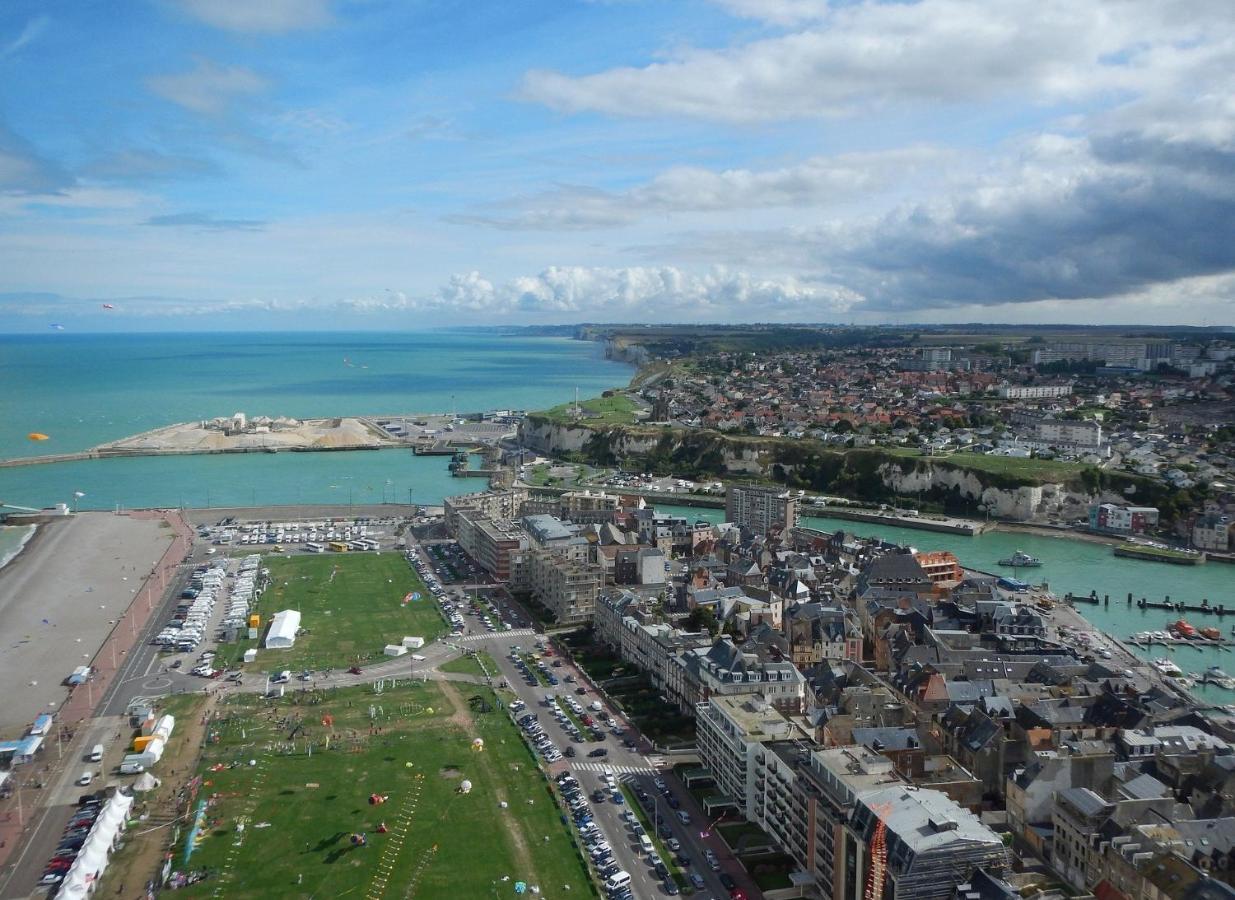 Toutes Voiles Dehors - Vue Mer & Chateau - Cosy ดิเอป ภายนอก รูปภาพ